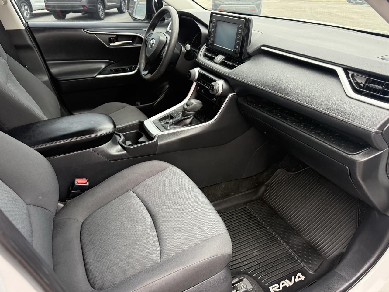 Toyota RAV4 XLE 2019