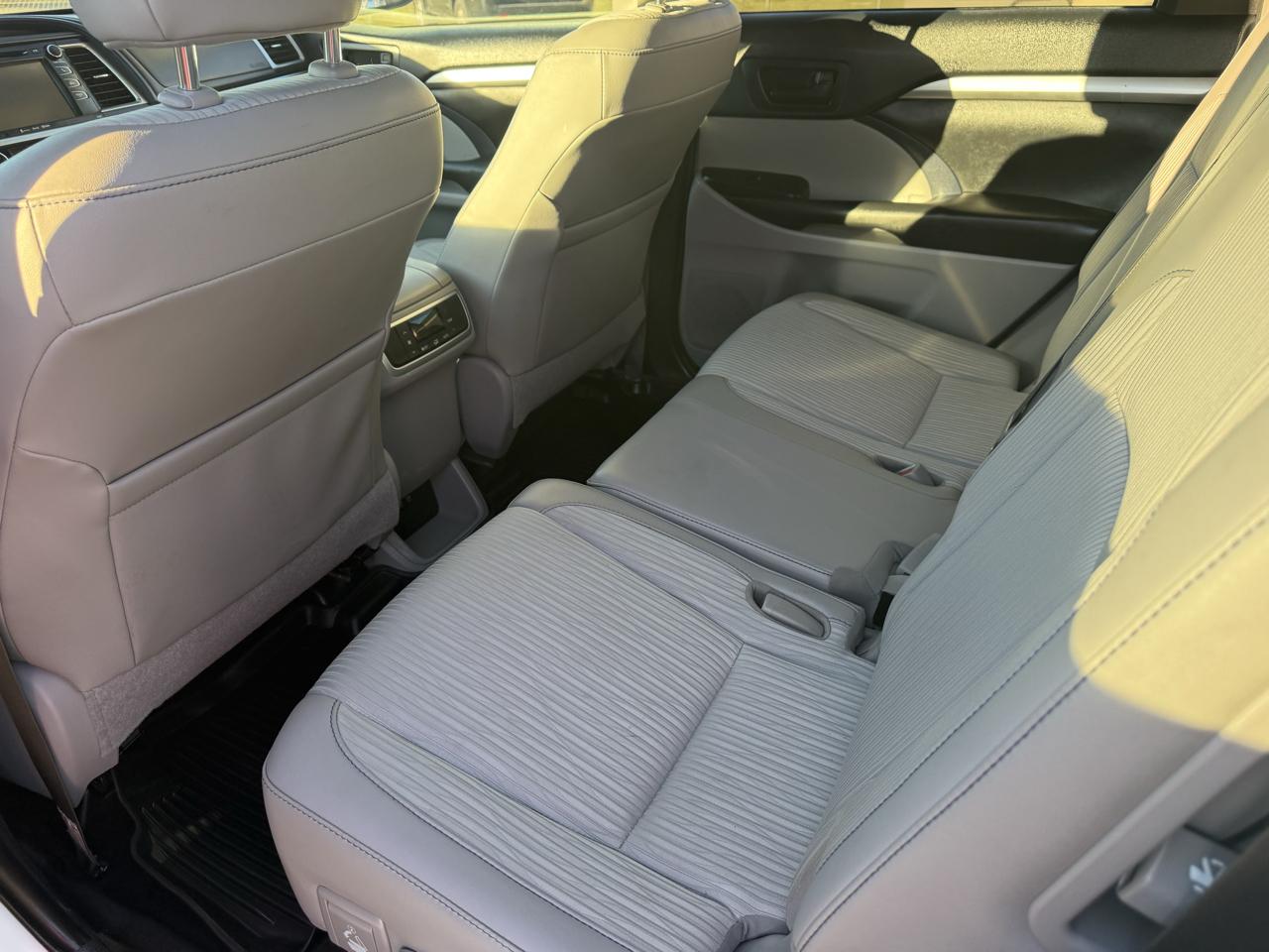 Toyota Highlander LE Plus AWD V6 2019