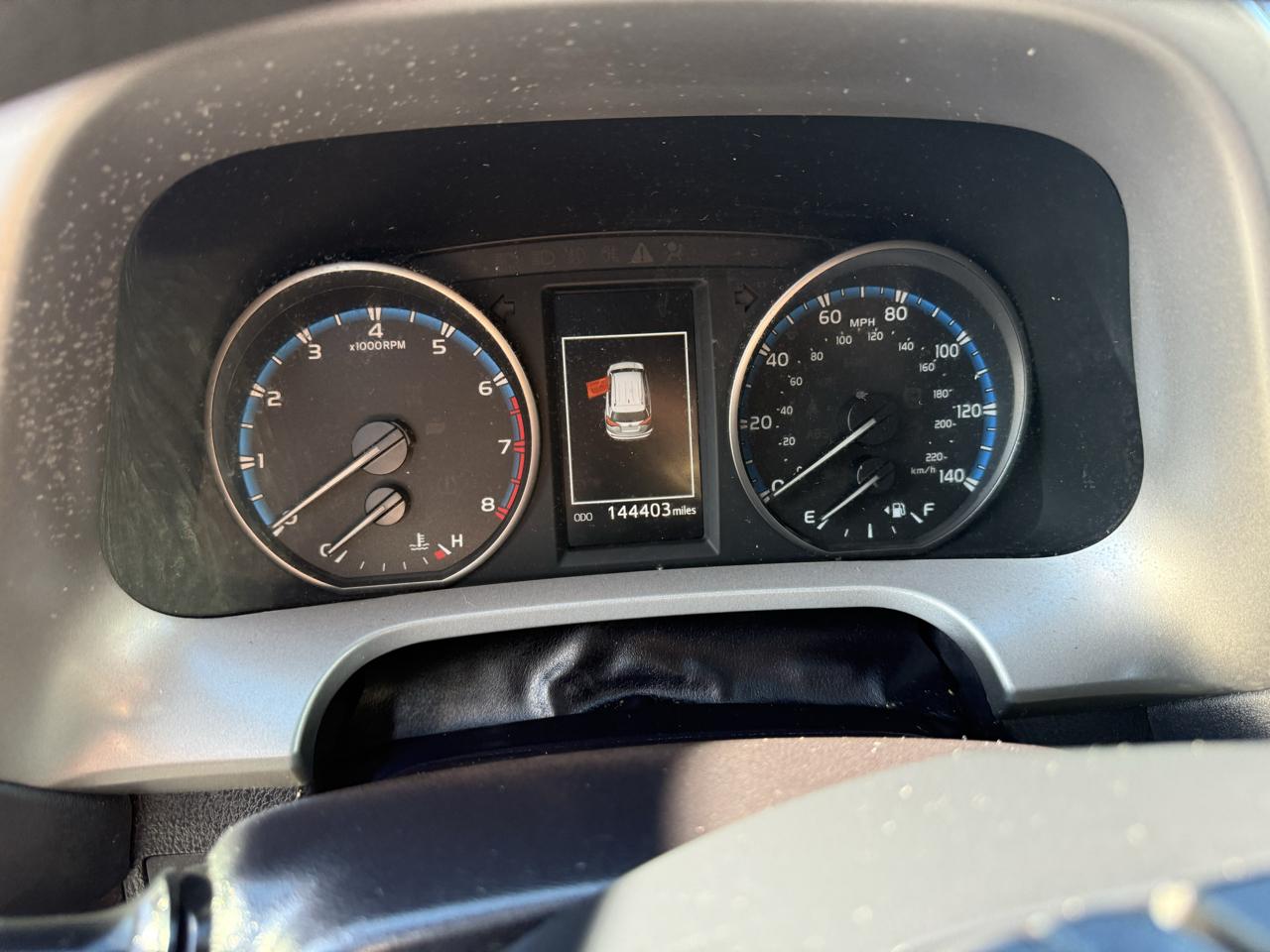 Toyota RAV4 LE FWD 2018
