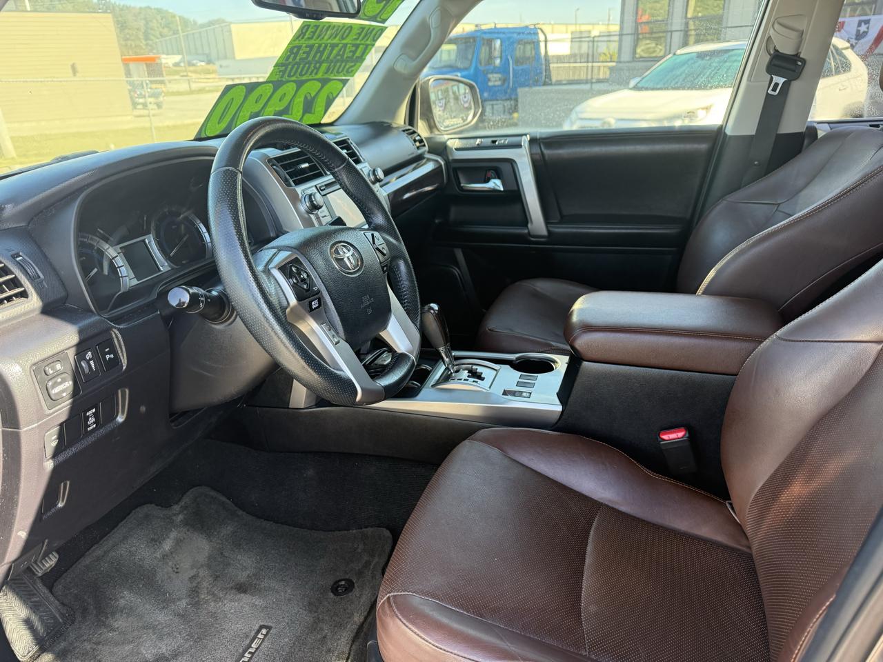 Toyota 4Runner Limited 2WD V6 2015