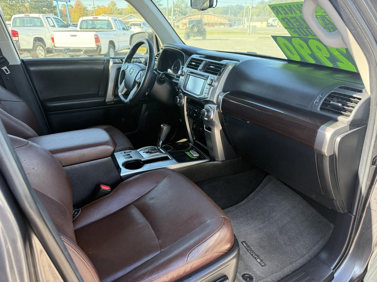 Toyota 4Runner Limited 2WD V6 2015