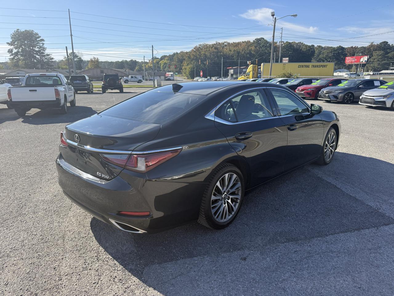 Lexus ES 350 Base 2019