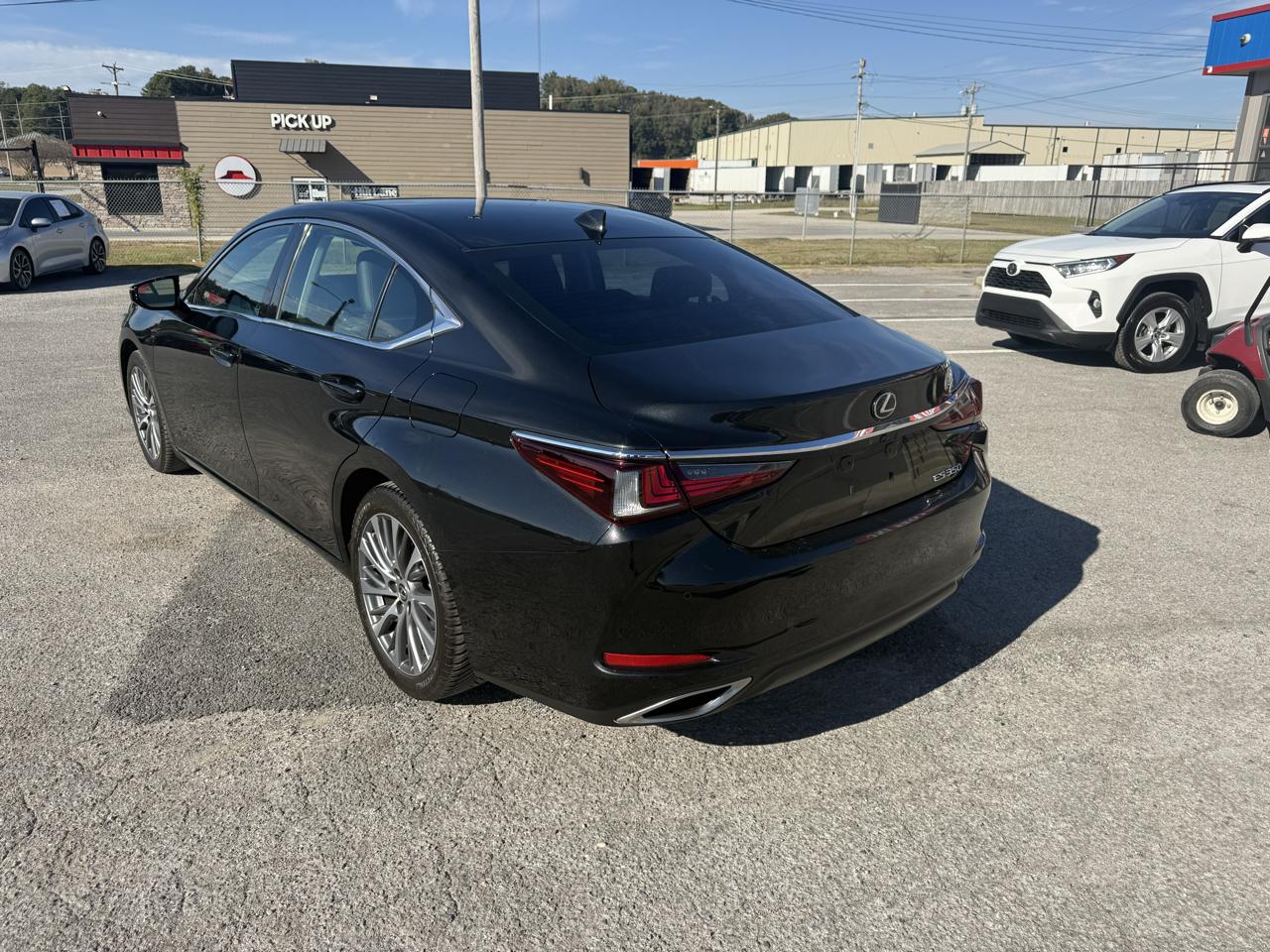 Lexus ES 350 Base 2019