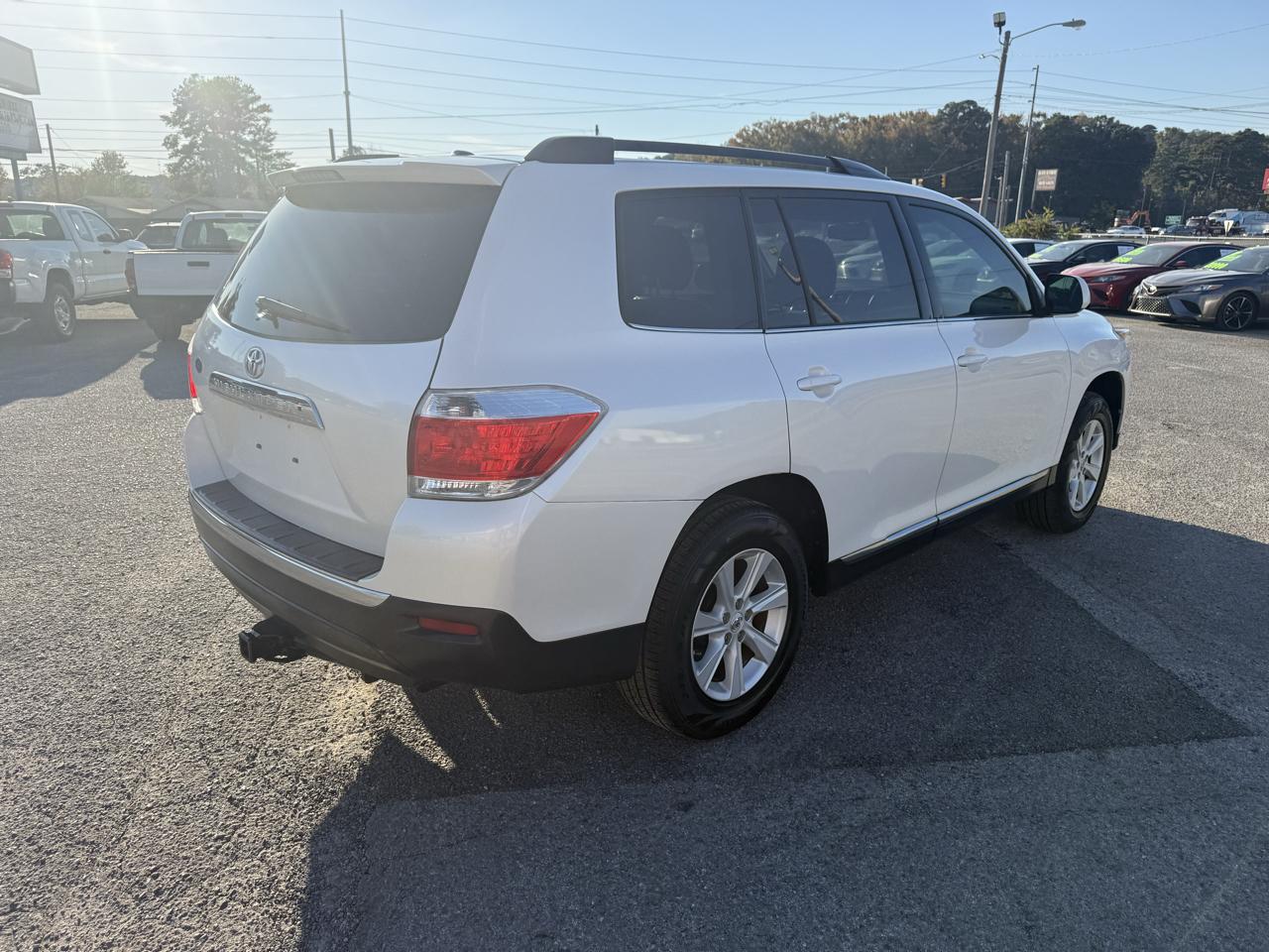 Toyota Highlander Base 2WD I4 2012