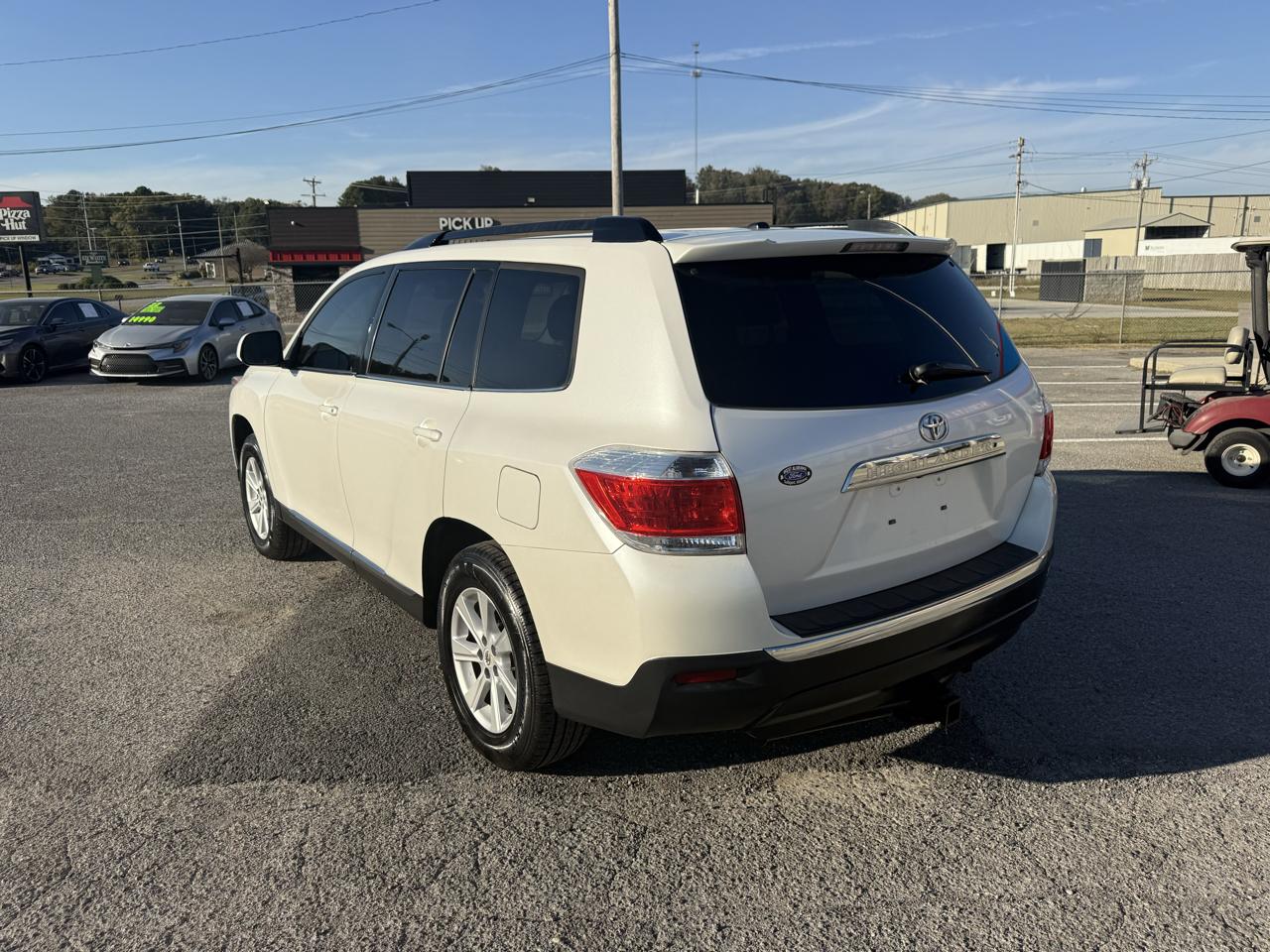 Toyota Highlander Base 2WD I4 2012