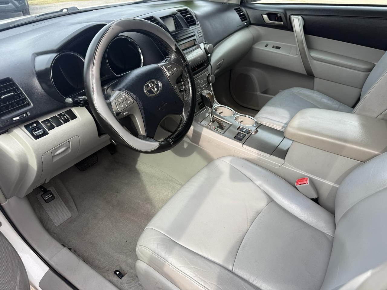 Toyota Highlander Sport 2WD 2010