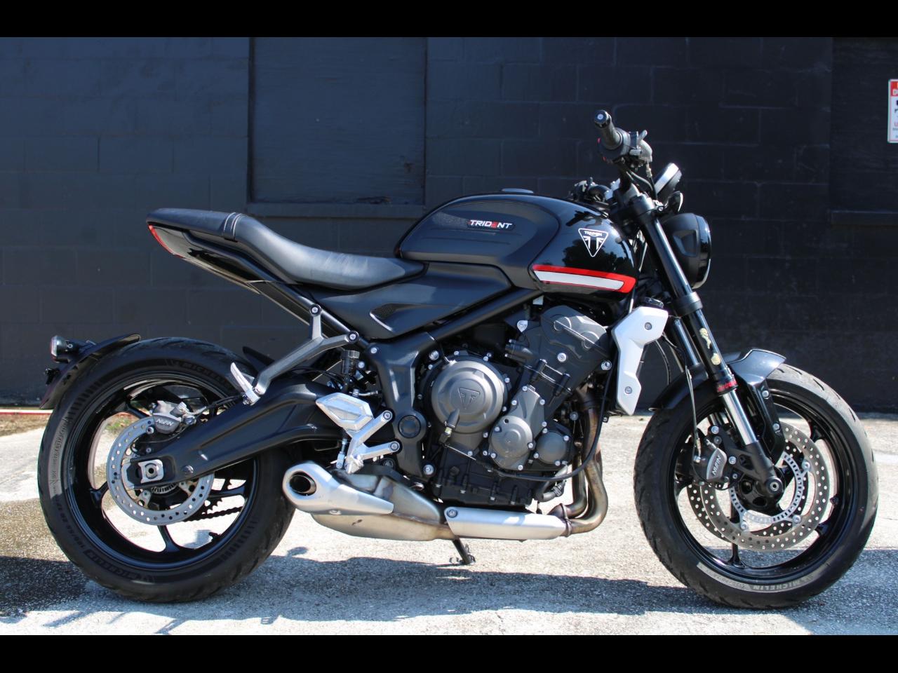 2022 Triumph Trident 