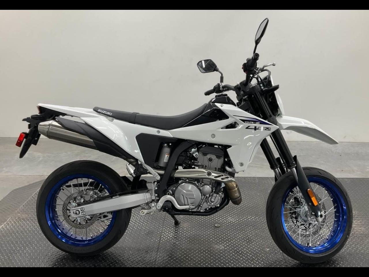 2025 Suzuki DR-Z400SM Z4SM