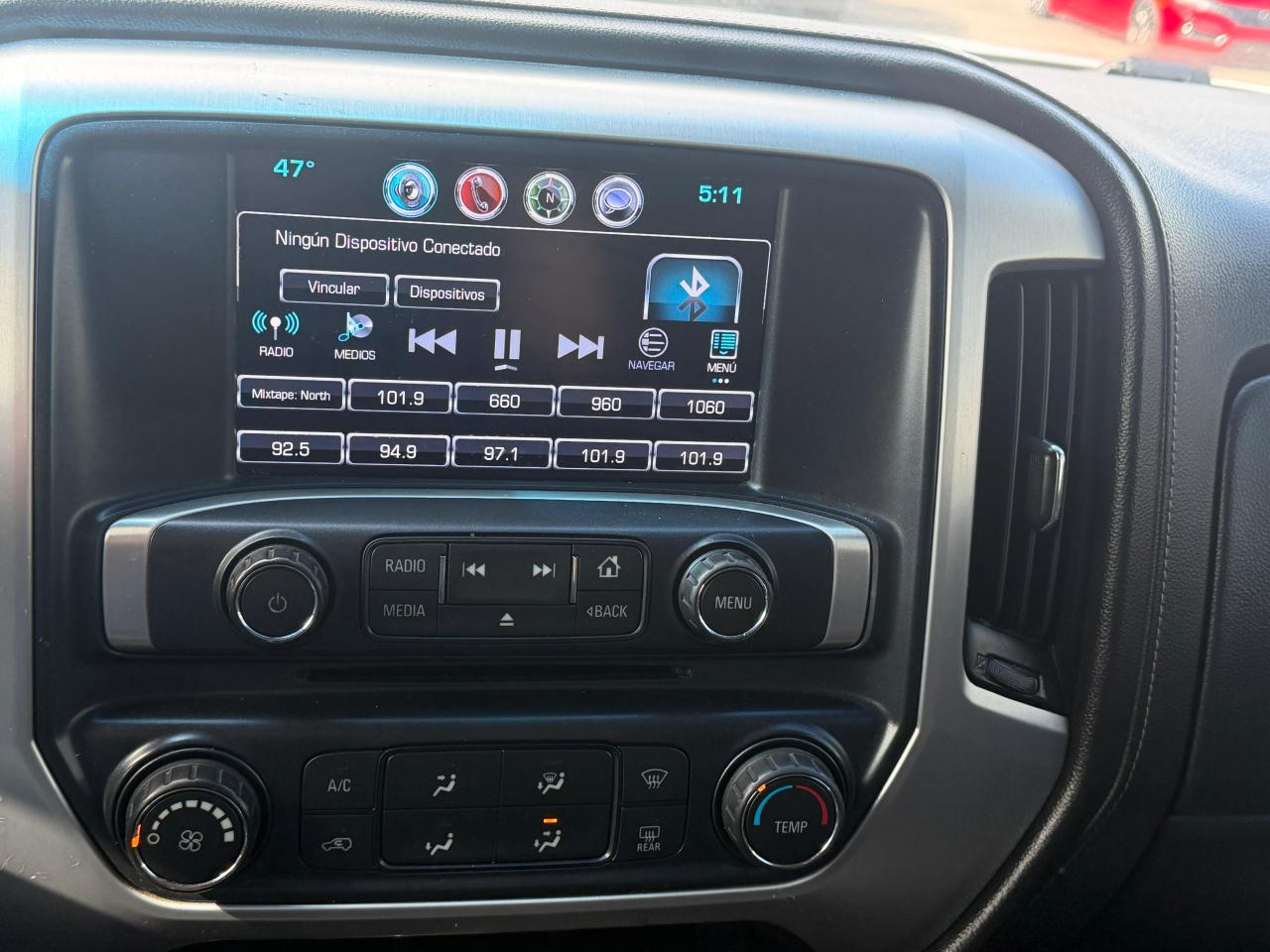 GMC Sierra 1500 SLE Crew Cab Long Box 4WD 2017