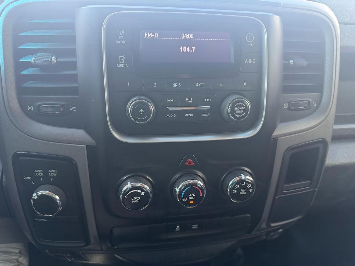 RAM 1500 4WD Quad Cab 140.5" Tradesman 2013
