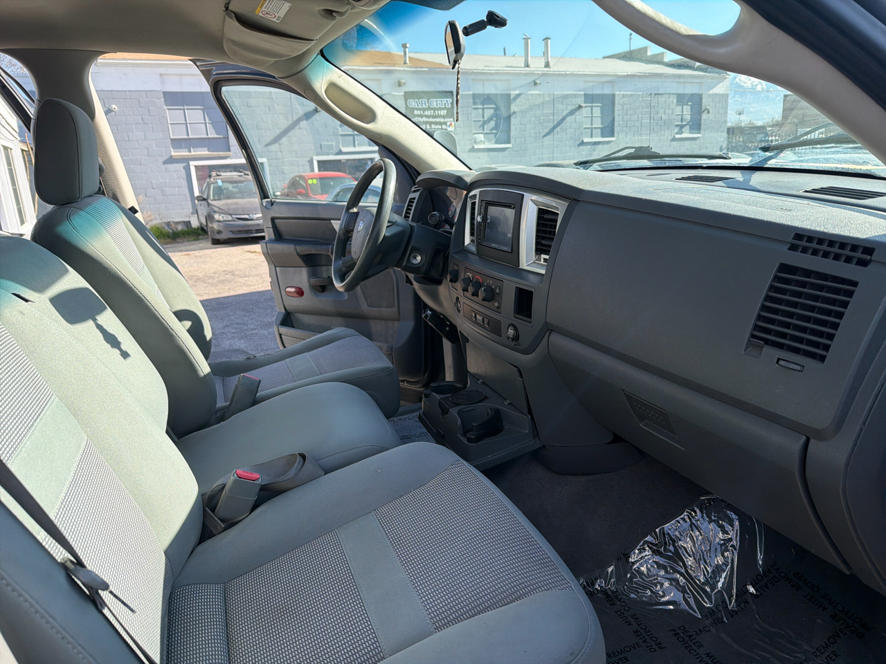 Dodge Ram 2500 4WD Quad Cab 140.5" SLT 2008