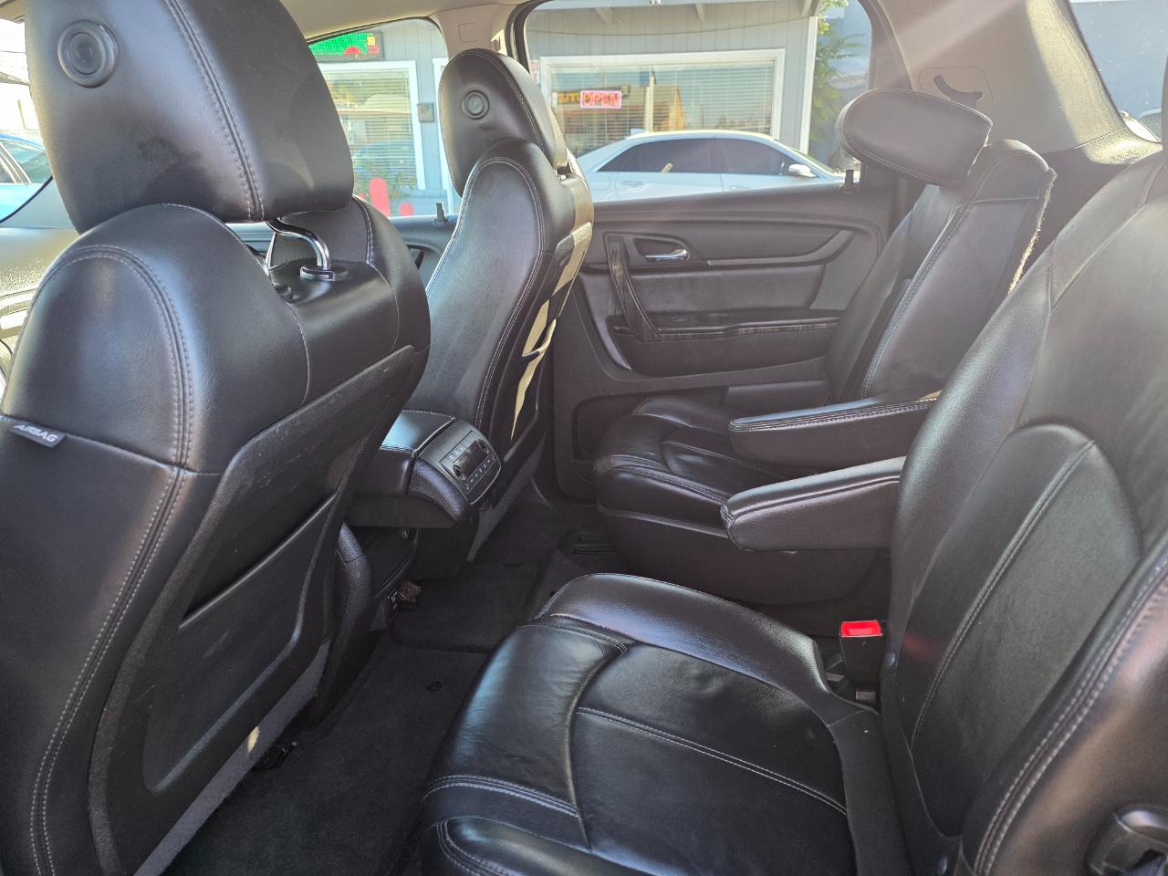 GMC Acadia AWD 4dr SLT w/SLT-1 2016