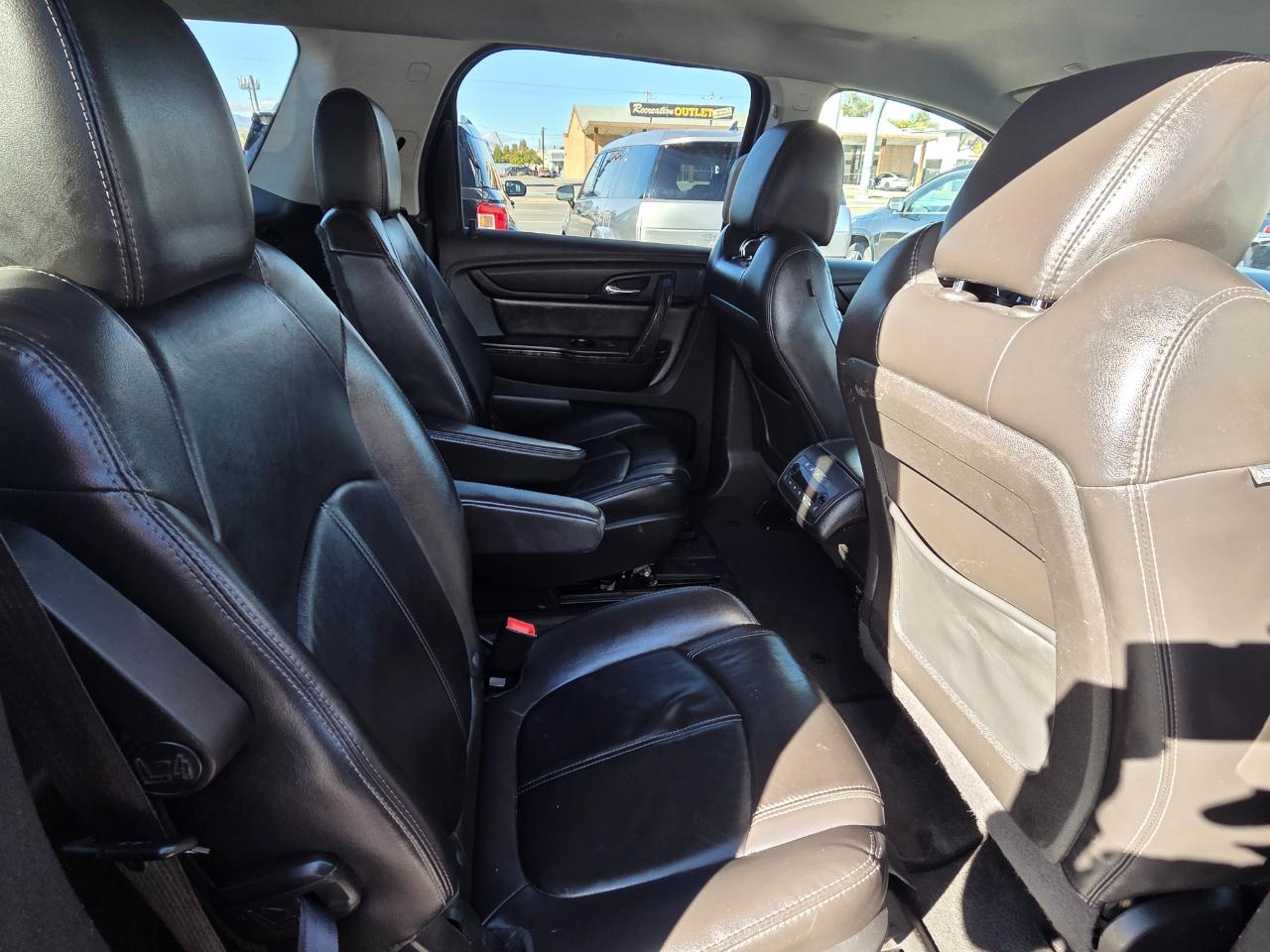 GMC Acadia AWD 4dr SLT w/SLT-1 2016