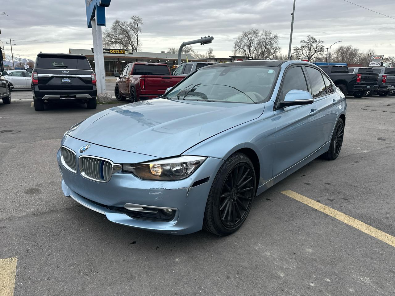 BMW 3 Series 4dr Sdn 328i RWD SULEV 2013