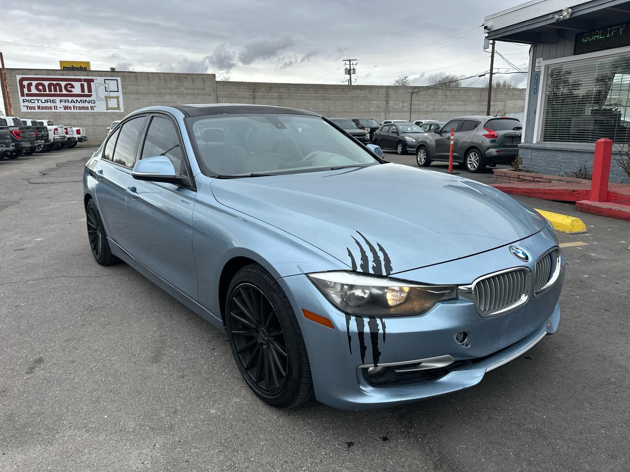 BMW 3 Series 4dr Sdn 328i RWD SULEV 2013