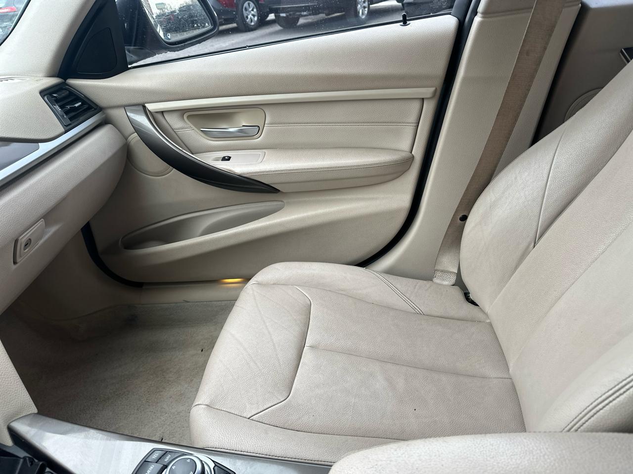 BMW 3 Series 4dr Sdn 328i RWD SULEV 2013