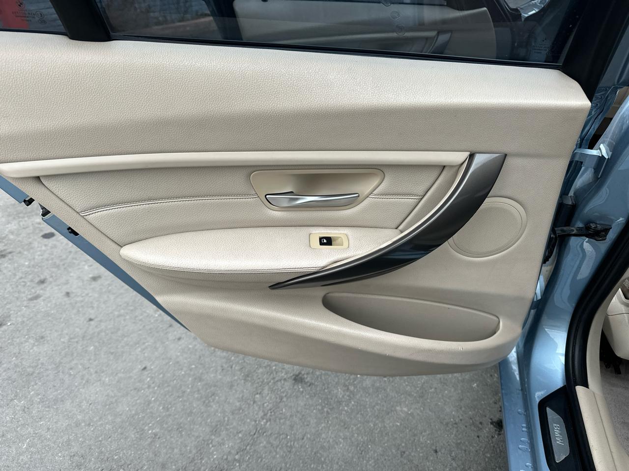 BMW 3 Series 4dr Sdn 328i RWD SULEV 2013