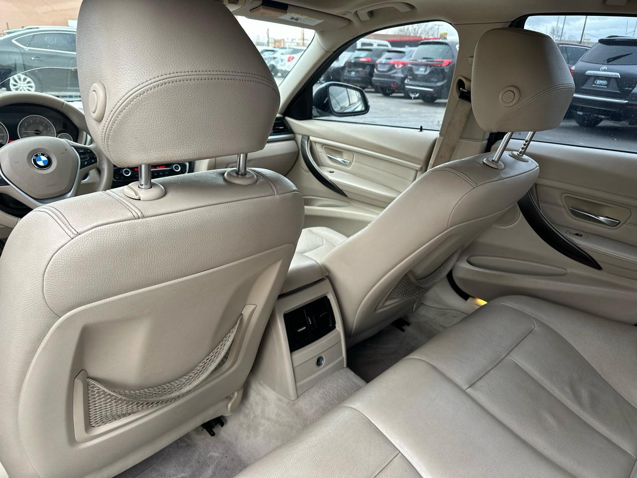 BMW 3 Series 4dr Sdn 328i RWD SULEV 2013