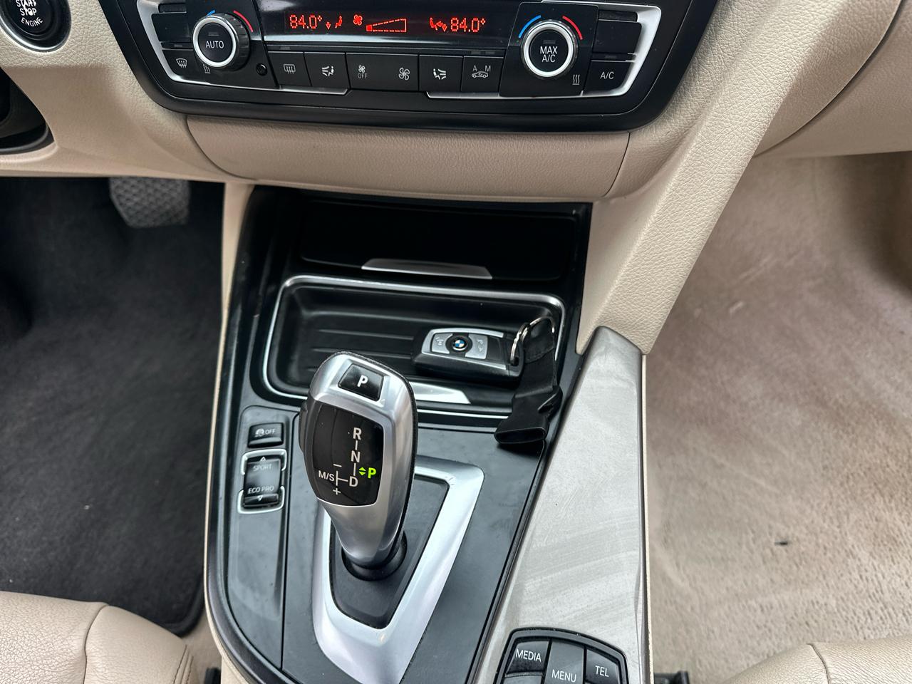 BMW 3 Series 4dr Sdn 328i RWD SULEV 2013