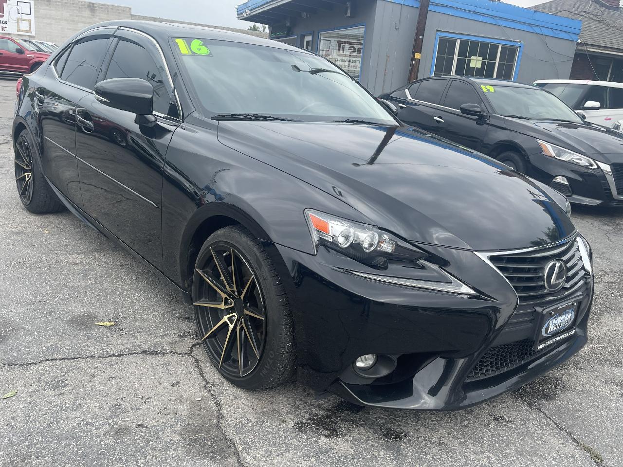 Lexus IS 300 4dr Sdn AWD 2016