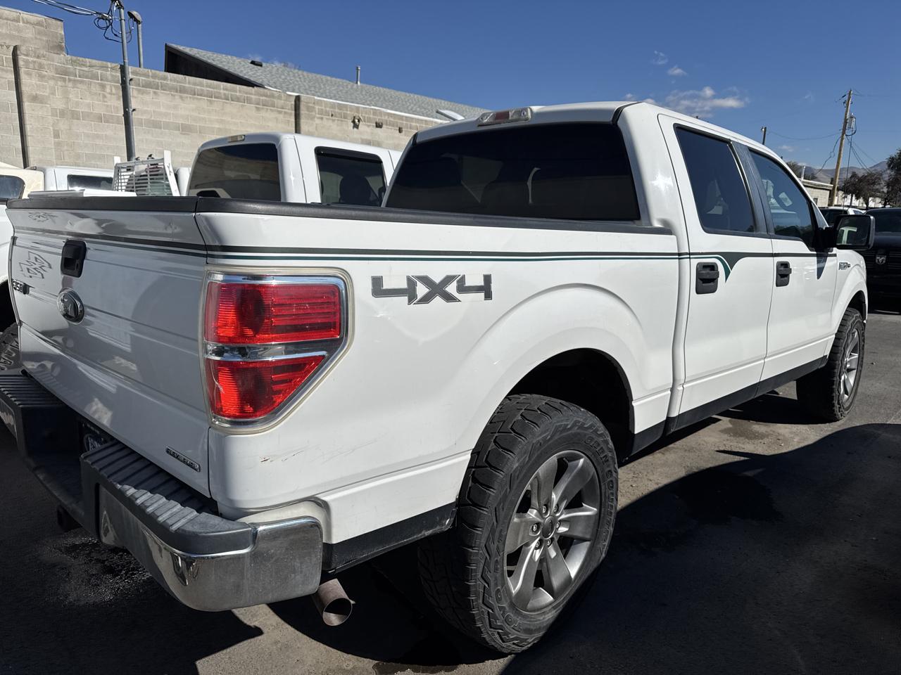 Ford F-150 4WD SuperCrew 145" XLT 2012