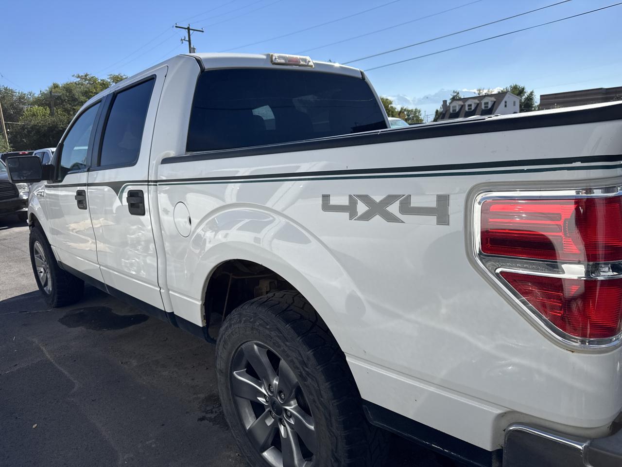 Ford F-150 4WD SuperCrew 145" XLT 2012