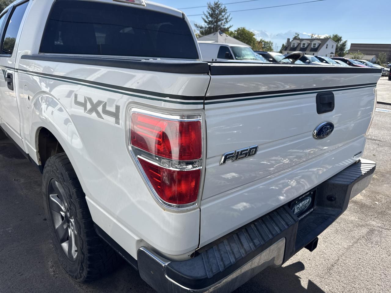 Ford F-150 4WD SuperCrew 145" XLT 2012