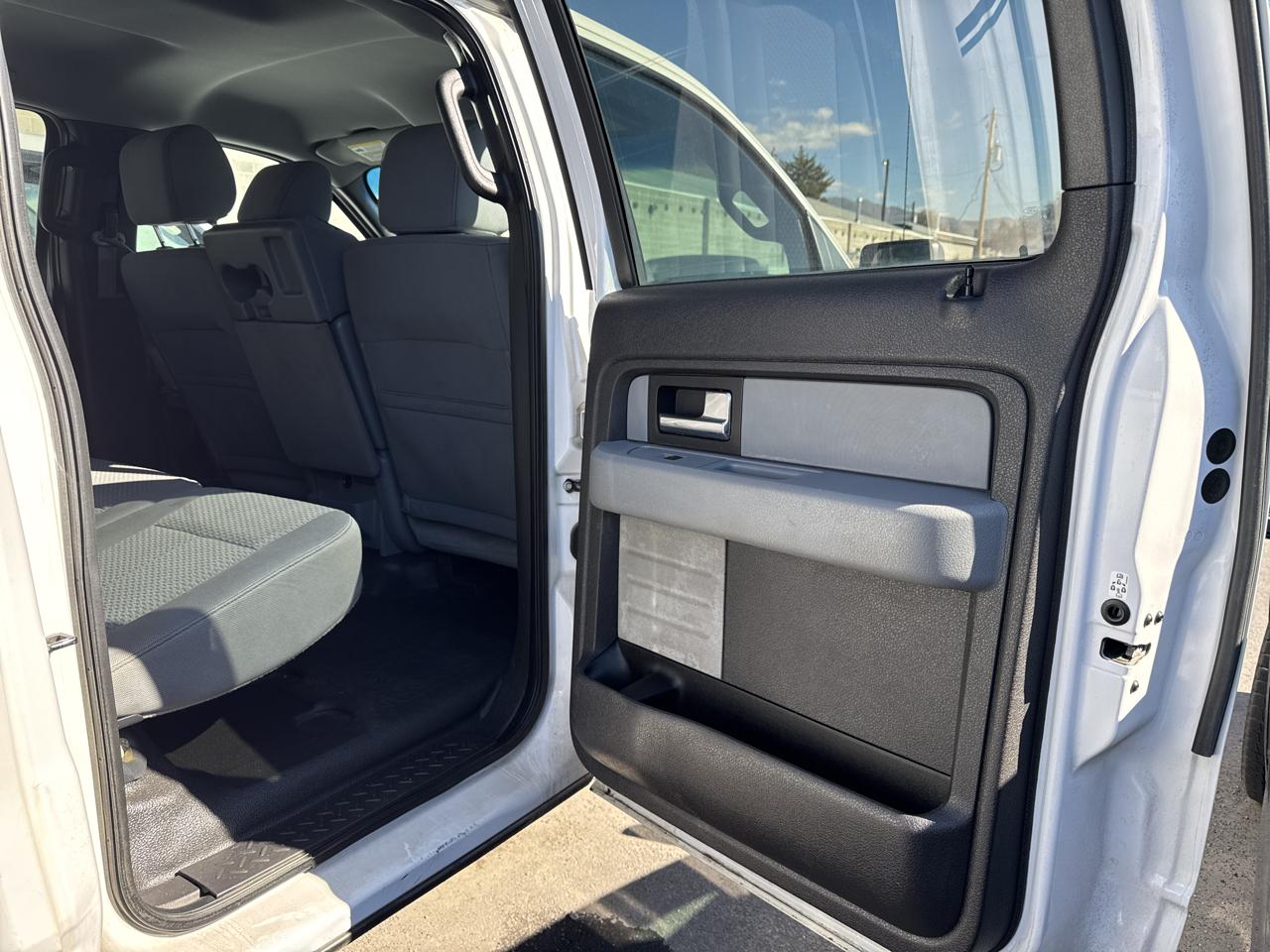 Ford F-150 4WD SuperCrew 145" XLT 2012