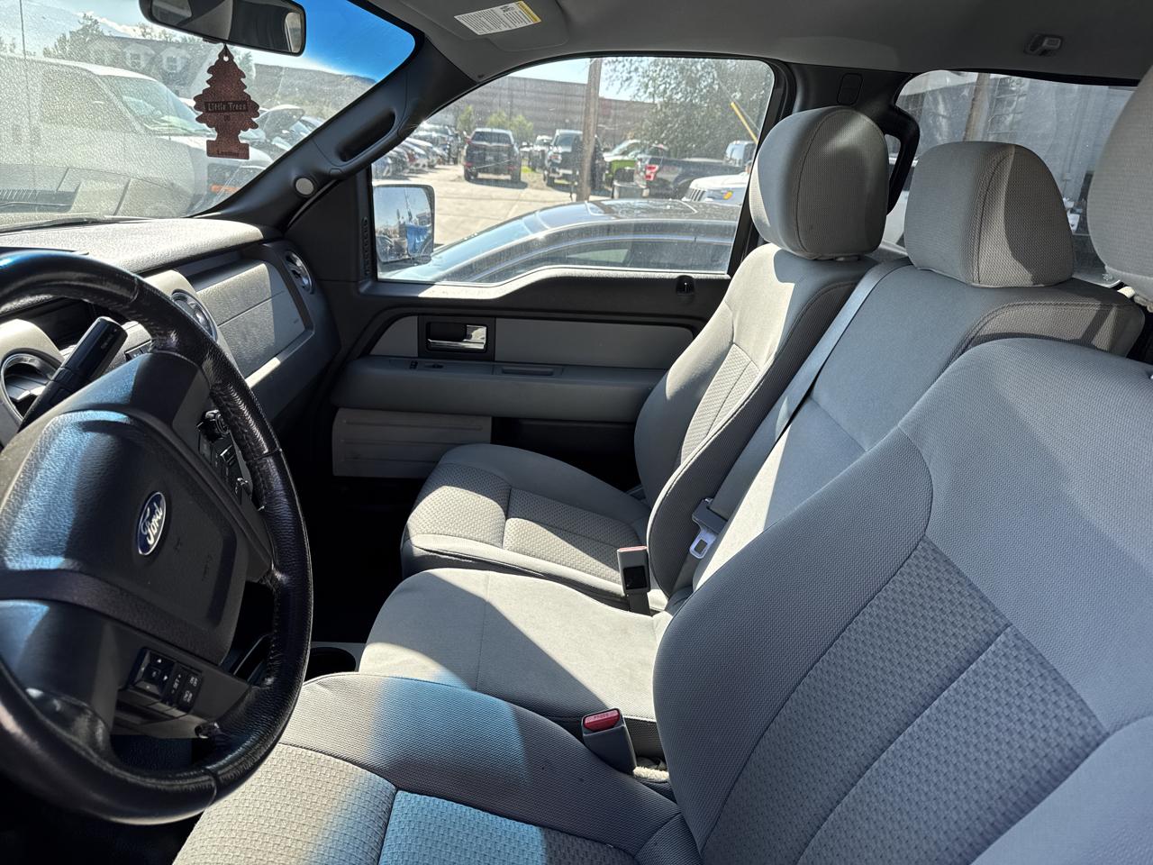 Ford F-150 4WD SuperCrew 145" XLT 2012