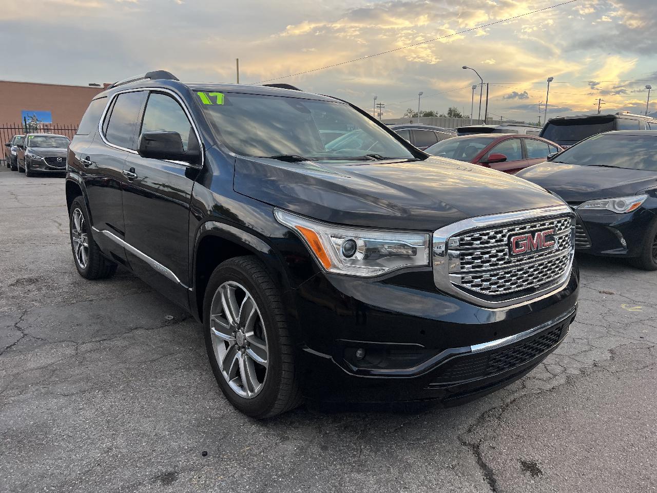 GMC Acadia AWD 4dr Denali 2017