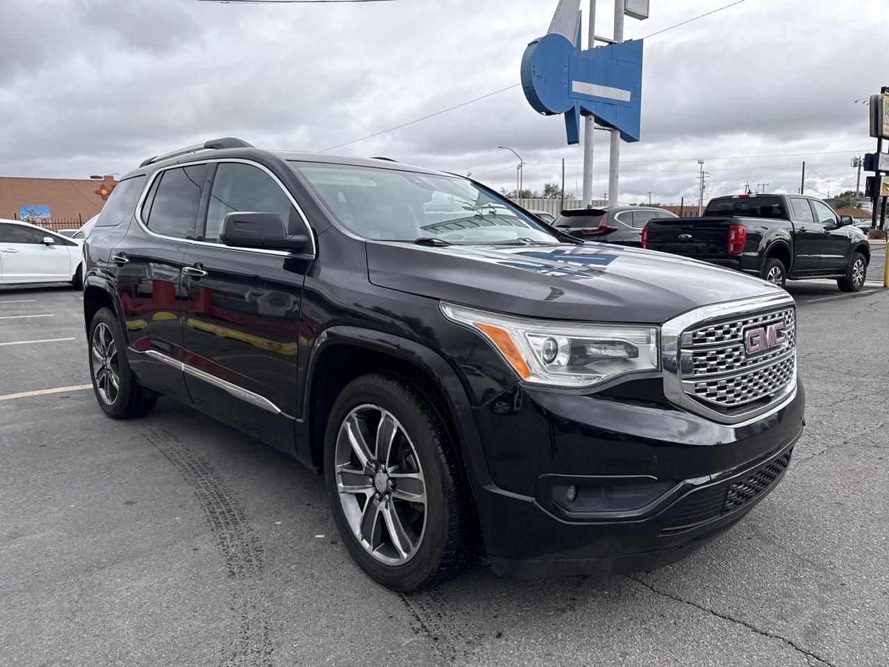 GMC Acadia AWD 4dr Denali 2017