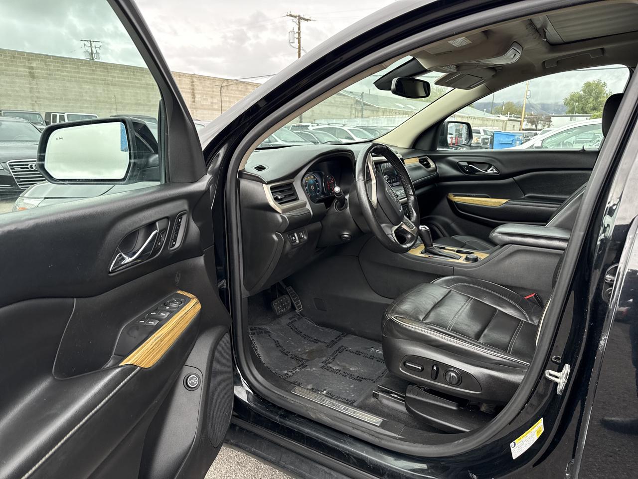 GMC Acadia AWD 4dr Denali 2017
