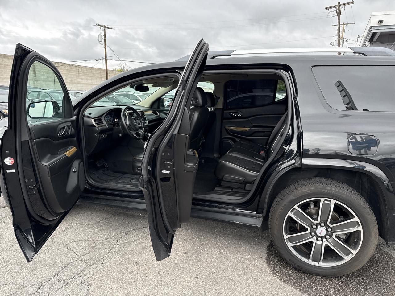 GMC Acadia AWD 4dr Denali 2017