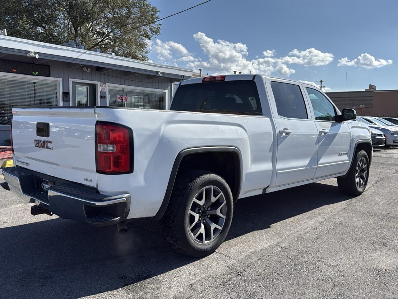 GMC Sierra 1500 4WD Crew Cab 153.0" SLE 2016