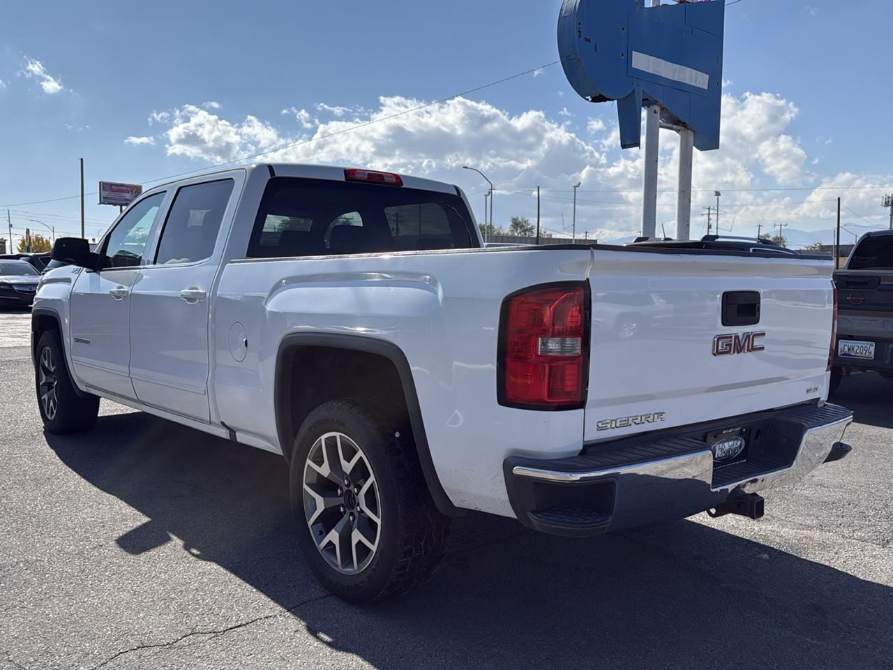 GMC Sierra 1500 4WD Crew Cab 153.0" SLE 2016