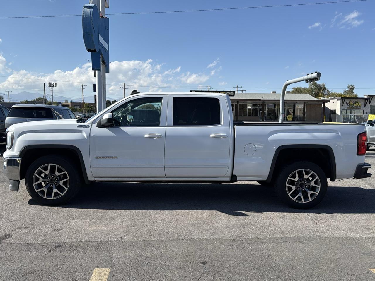 GMC Sierra 1500 4WD Crew Cab 153.0" SLE 2016