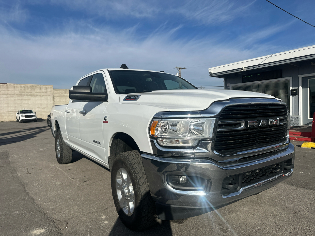 RAM 2500 Big Horn 4x4 Crew Cab 6'4" Box 2019
