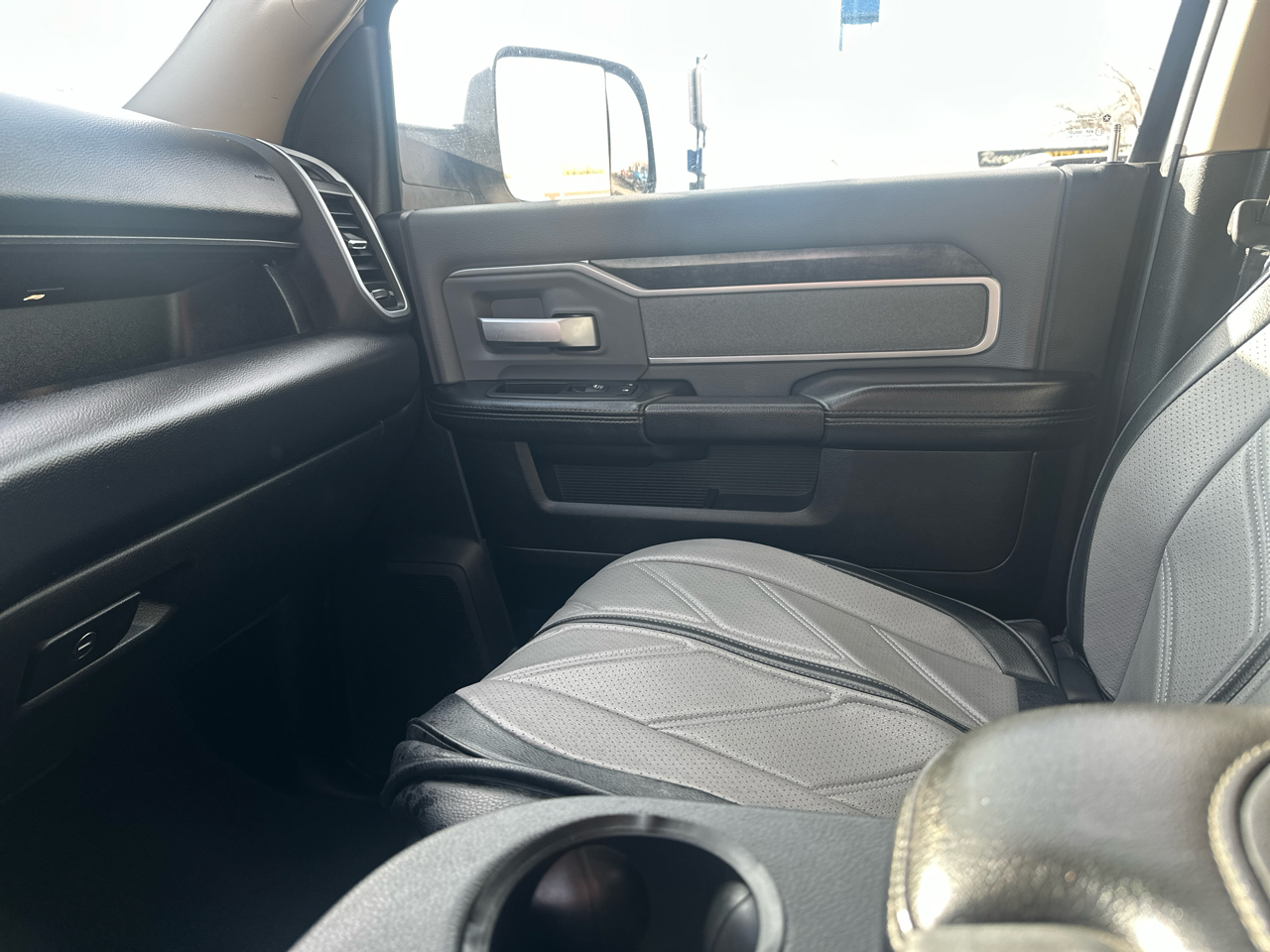 RAM 2500 Big Horn 4x4 Crew Cab 6'4" Box 2019