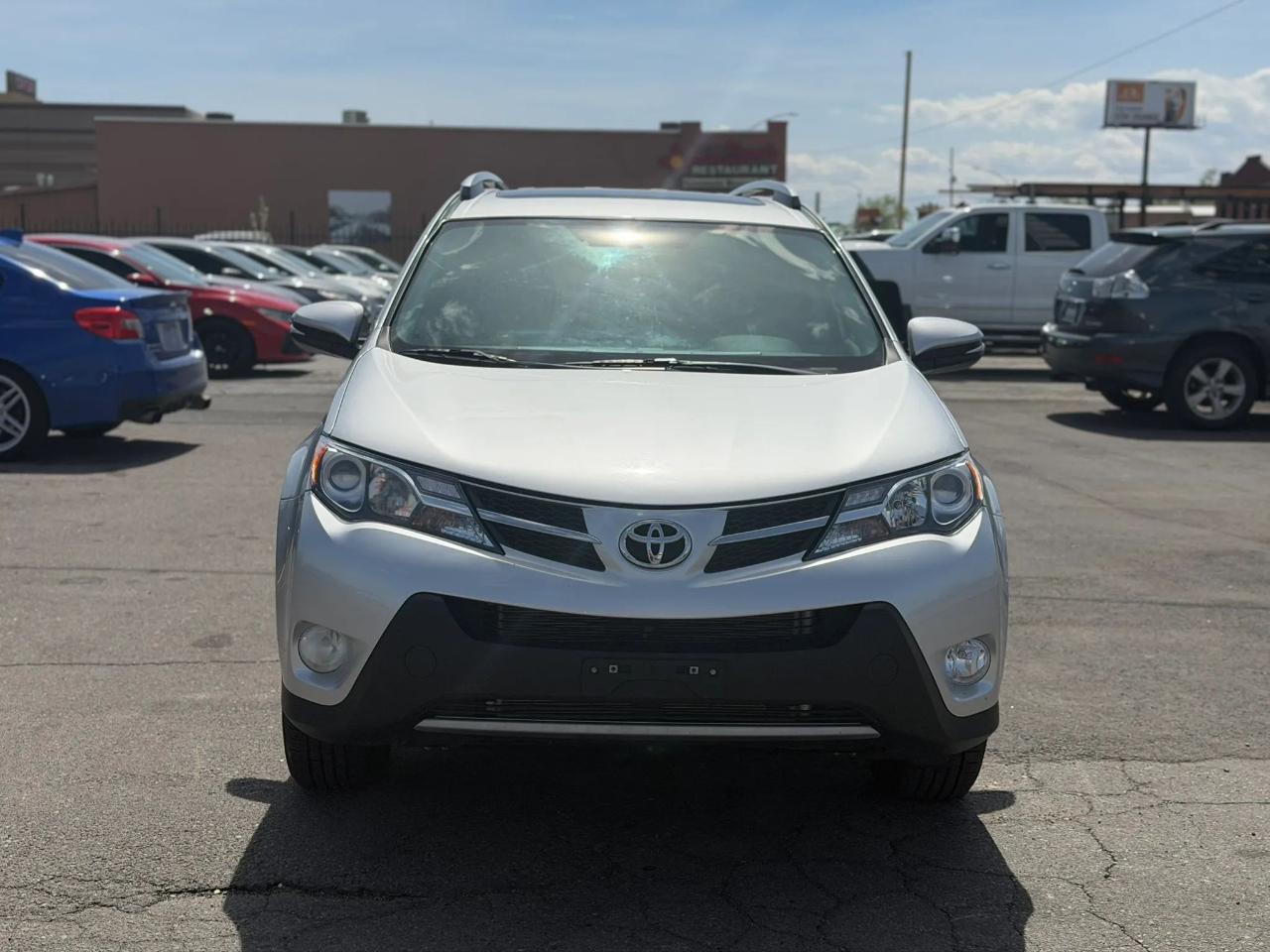 Toyota RAV4 AWD 4dr XLE (Natl) 2015