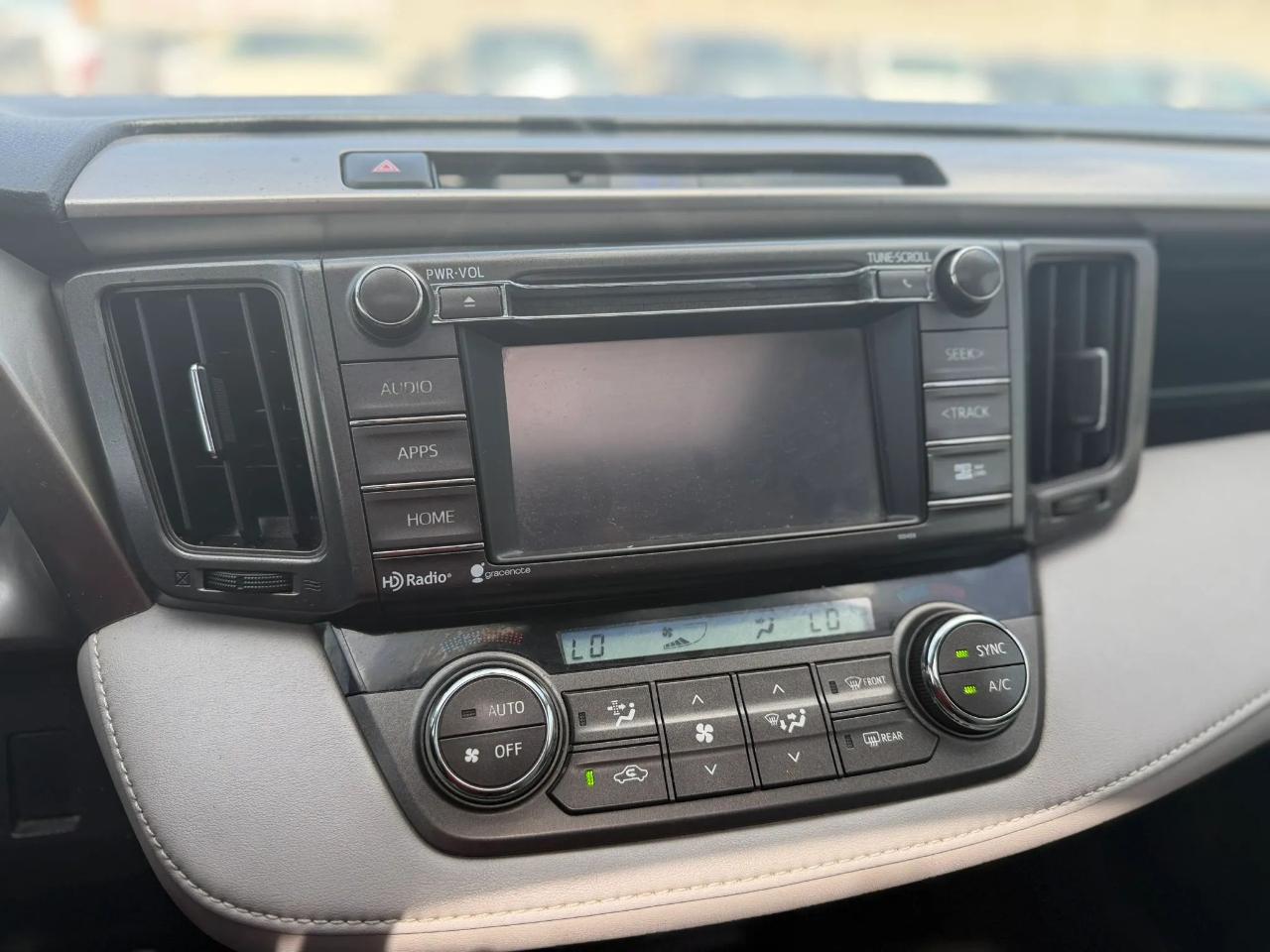 Toyota RAV4 AWD 4dr XLE (Natl) 2015