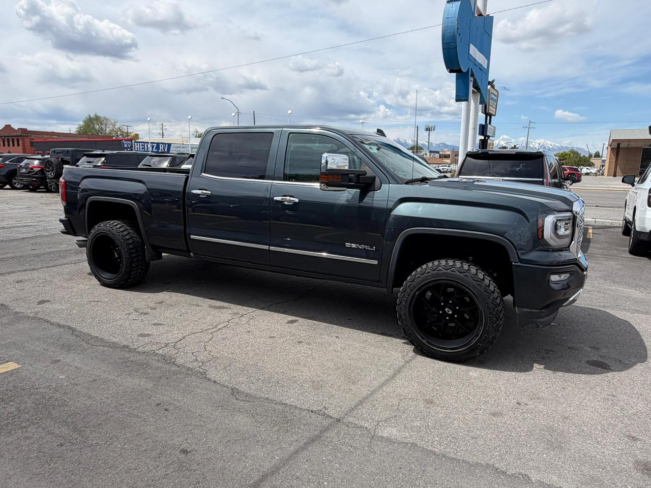 GMC Sierra 1500 4WD Crew Cab 153.0" Denali 2018