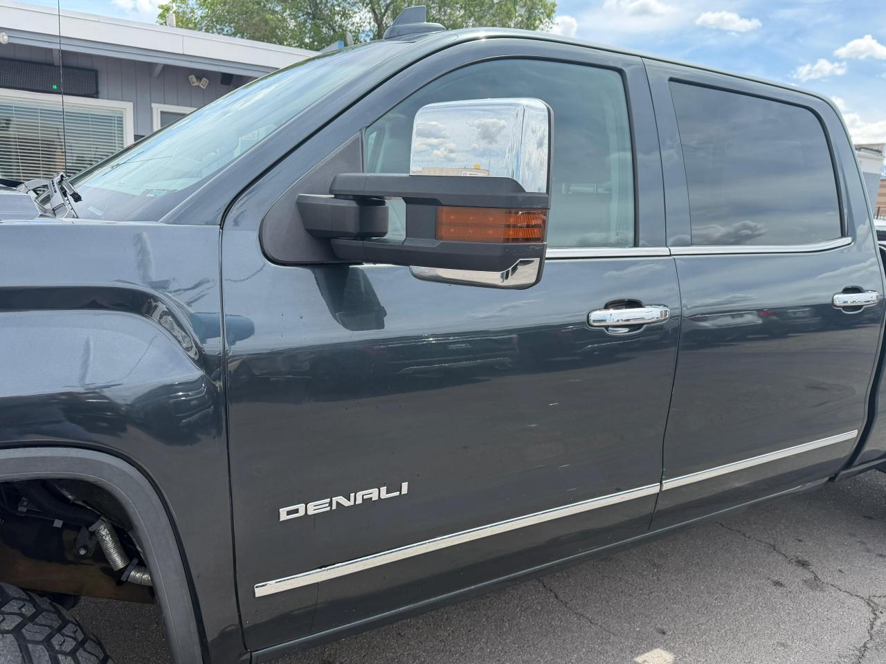 GMC Sierra 1500 4WD Crew Cab 153.0" Denali 2018