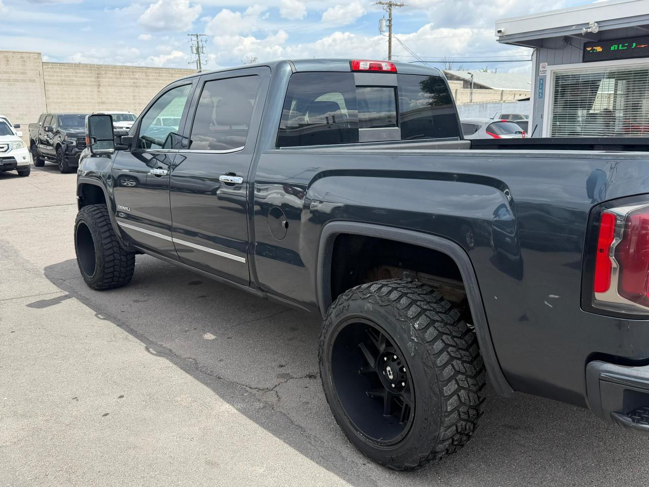GMC Sierra 1500 4WD Crew Cab 153.0" Denali 2018