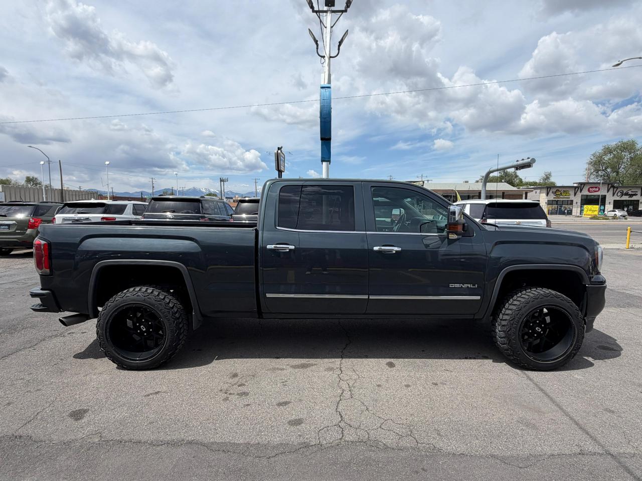 GMC Sierra 1500 4WD Crew Cab 153.0" Denali 2018