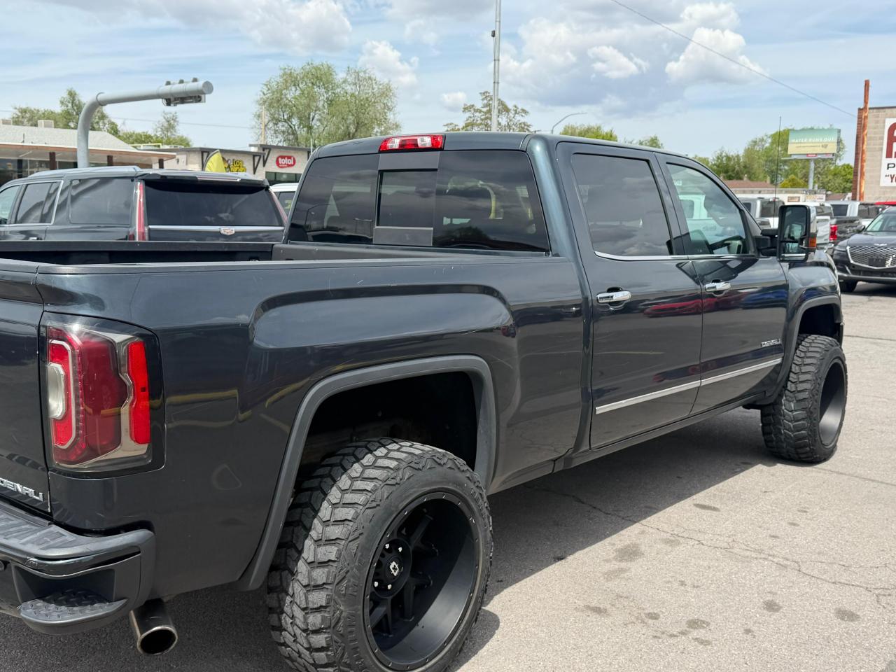 GMC Sierra 1500 4WD Crew Cab 153.0" Denali 2018