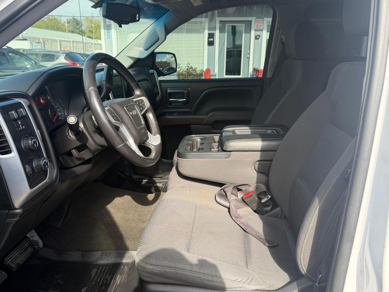 GMC Sierra 1500 4WD Crew Cab 153.0" Denali 2018