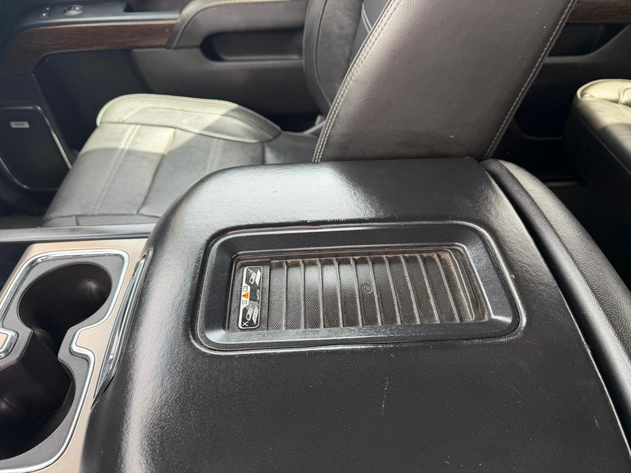 GMC Sierra 1500 4WD Crew Cab 153.0" Denali 2018