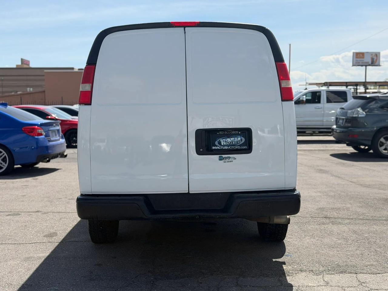 Chevrolet Express Cargo Van RWD 3500 155" 2012