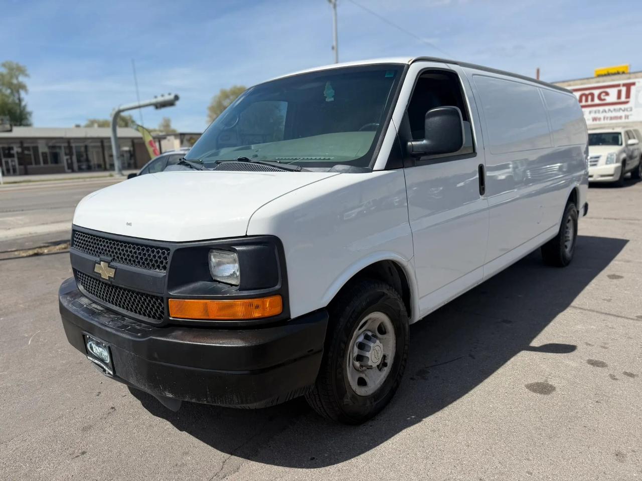Chevrolet Express Cargo Van RWD 3500 155" 2012