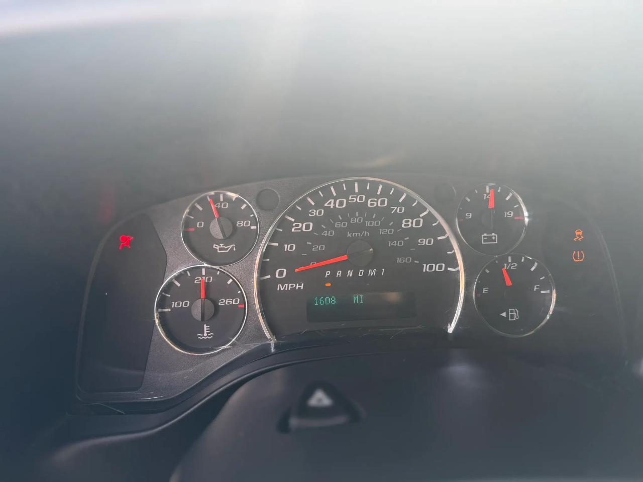 Chevrolet Express Cargo Van RWD 3500 155" 2012